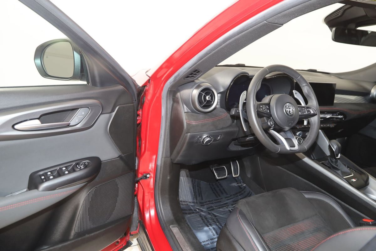 Used 2024 Alfa Romeo Tonale Veloce image 55