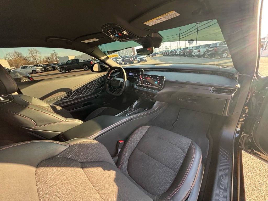 Used 2025 Dodge Charger R/T w/ Quick Order Package 25M R/T image 15