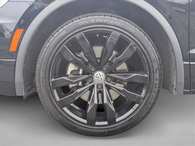 Used 2021 Volkswagen Tiguan SE R-Line image 24