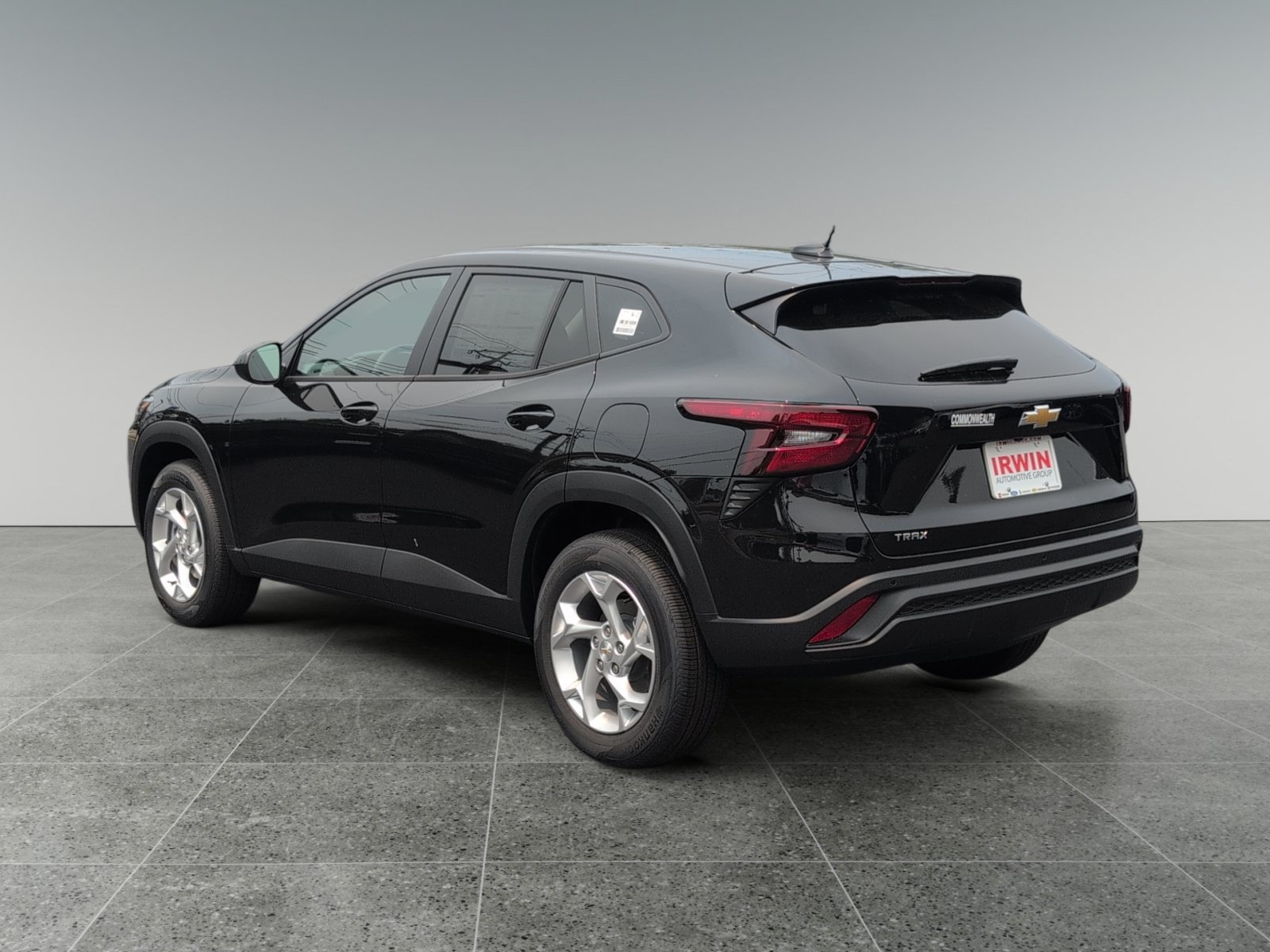 New 2026 Chevrolet Trax LS w/ LS Convenience Package FWD image 3
