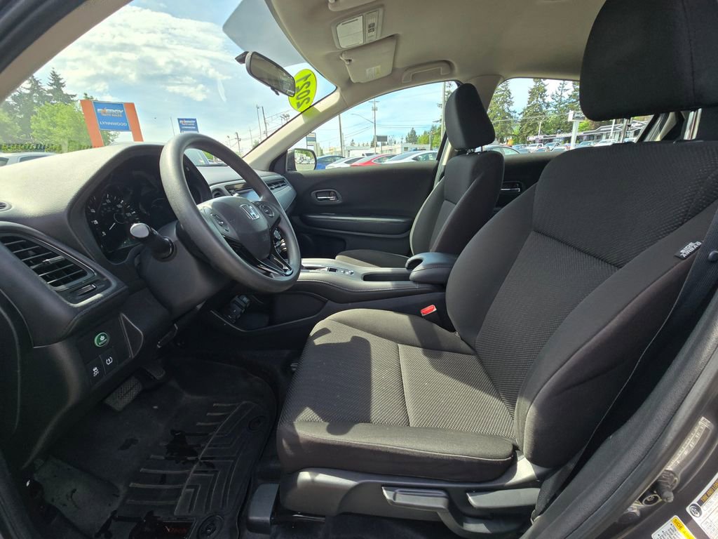 Used 2016 Honda HR-V LX image 21