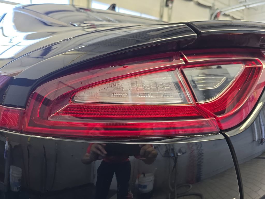 Used 2021 Kia Stinger GT image 33