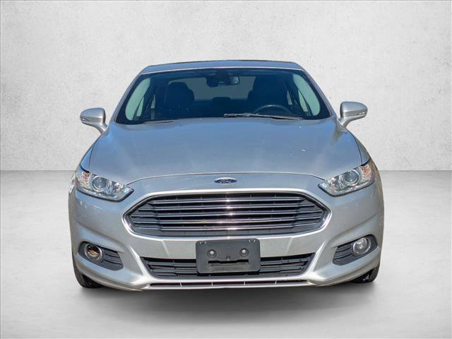 Used 2013 Ford Fusion SE FWD image 2