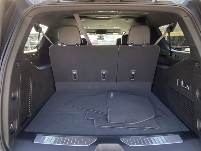 Used 2023 Chevrolet Suburban High Country image 9