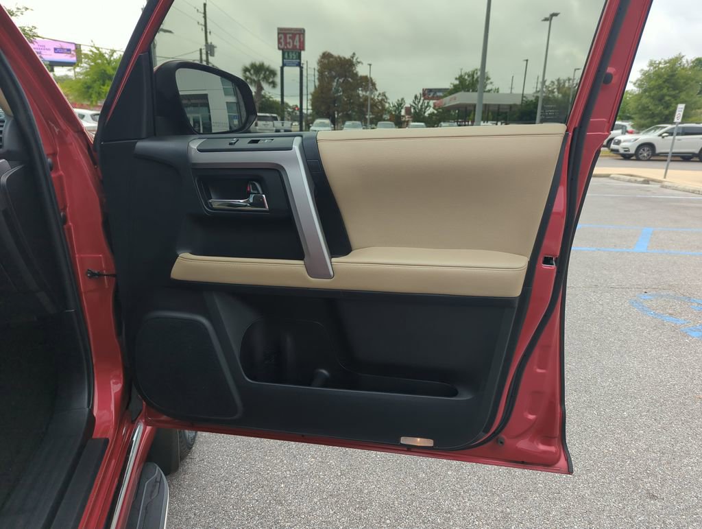 Used 2022 Toyota 4Runner Limited AWD/4WD image 34
