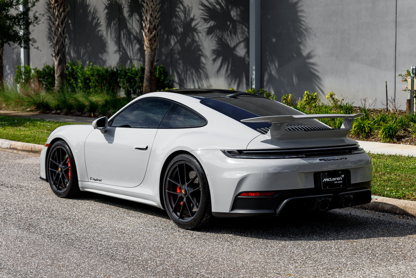 Used 2025 Porsche 911 GTS image 18
