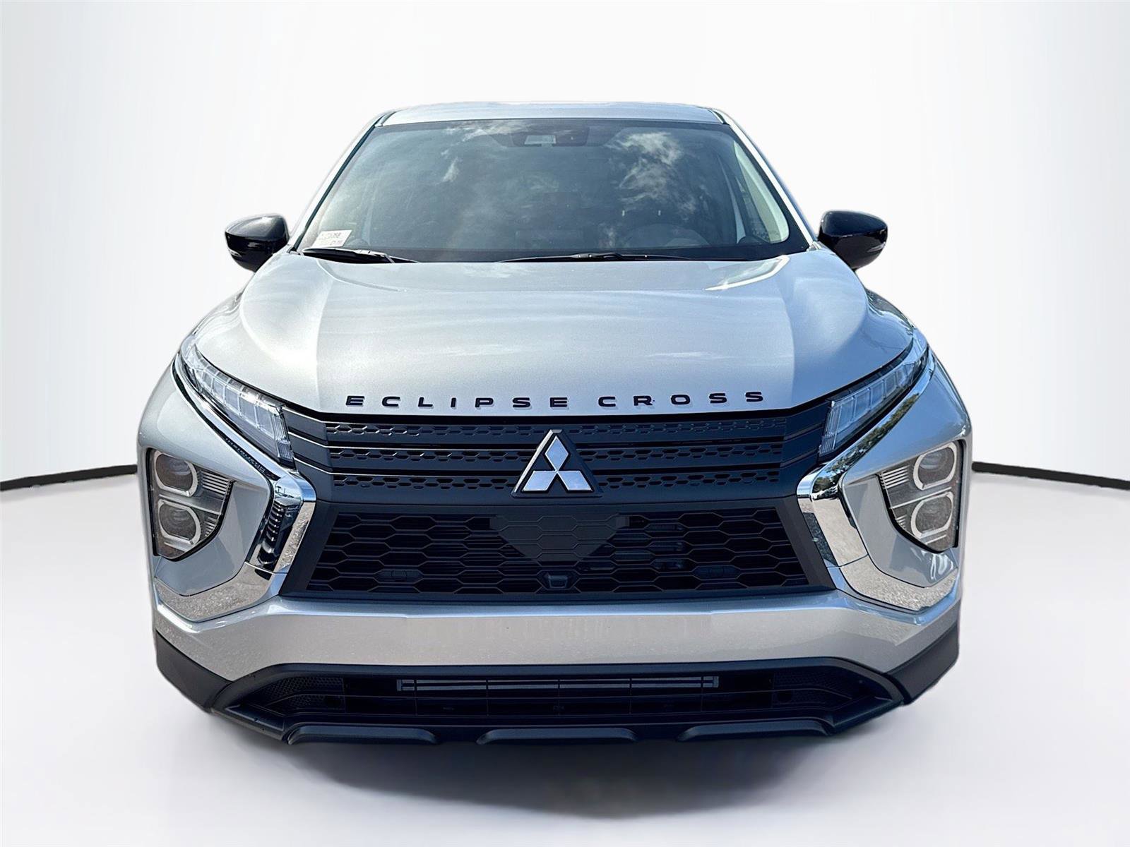 New 2026 Mitsubishi Eclipse Cross LE AWD/4WD image 3