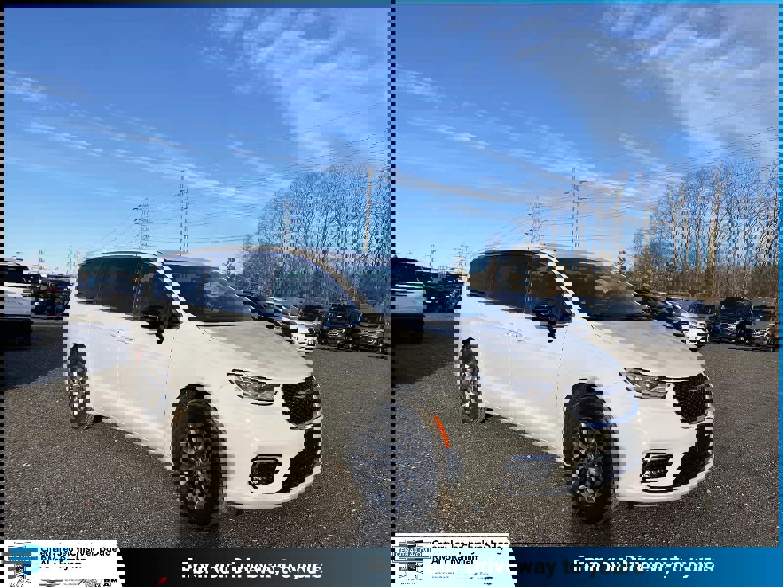 New 2026 Chrysler Pacifica Select image 1