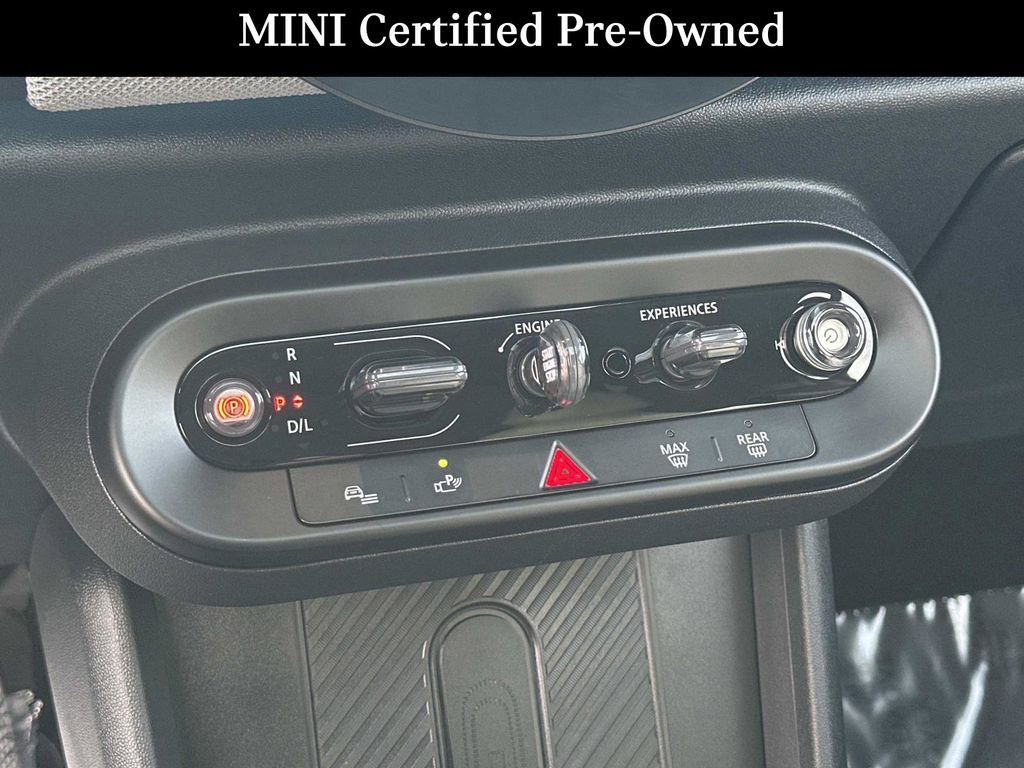 Used 2025 MINI Cooper 2-Door Hardtop image 13