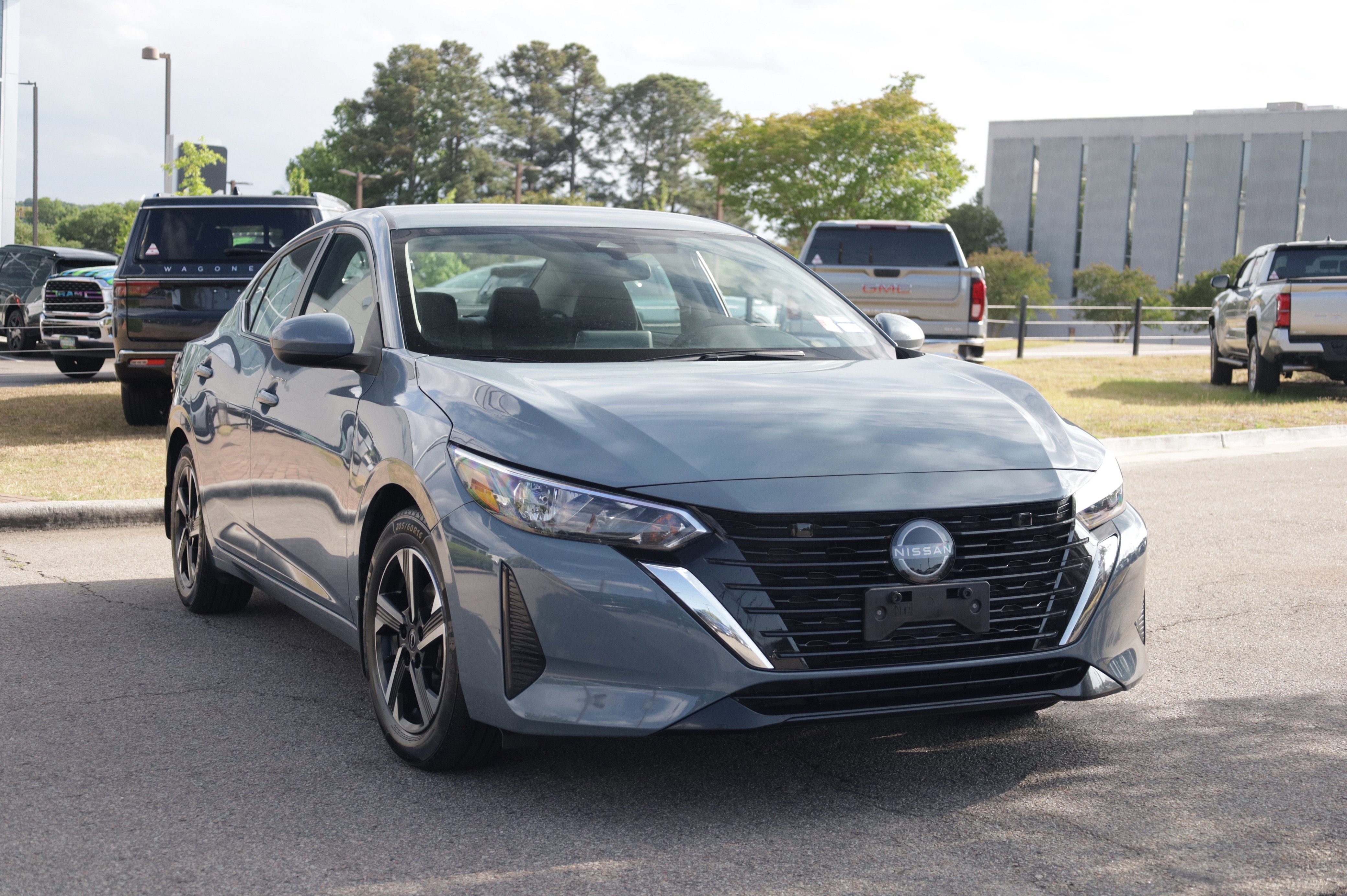 Used 2024 Nissan Sentra SV FWD image 7