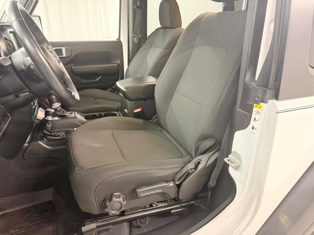 Used 2020 Jeep Wrangler Sport AWD/4WD image 31