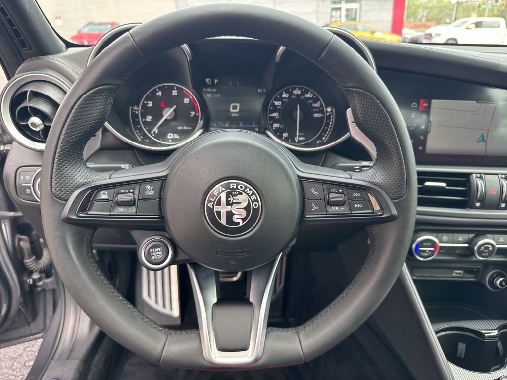Used 2022 Alfa Romeo Giulia Veloce image 32