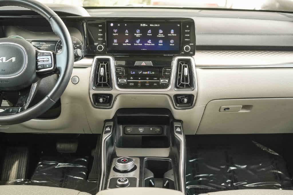 Certified 2023 Kia Sorento EX FWD image 13
