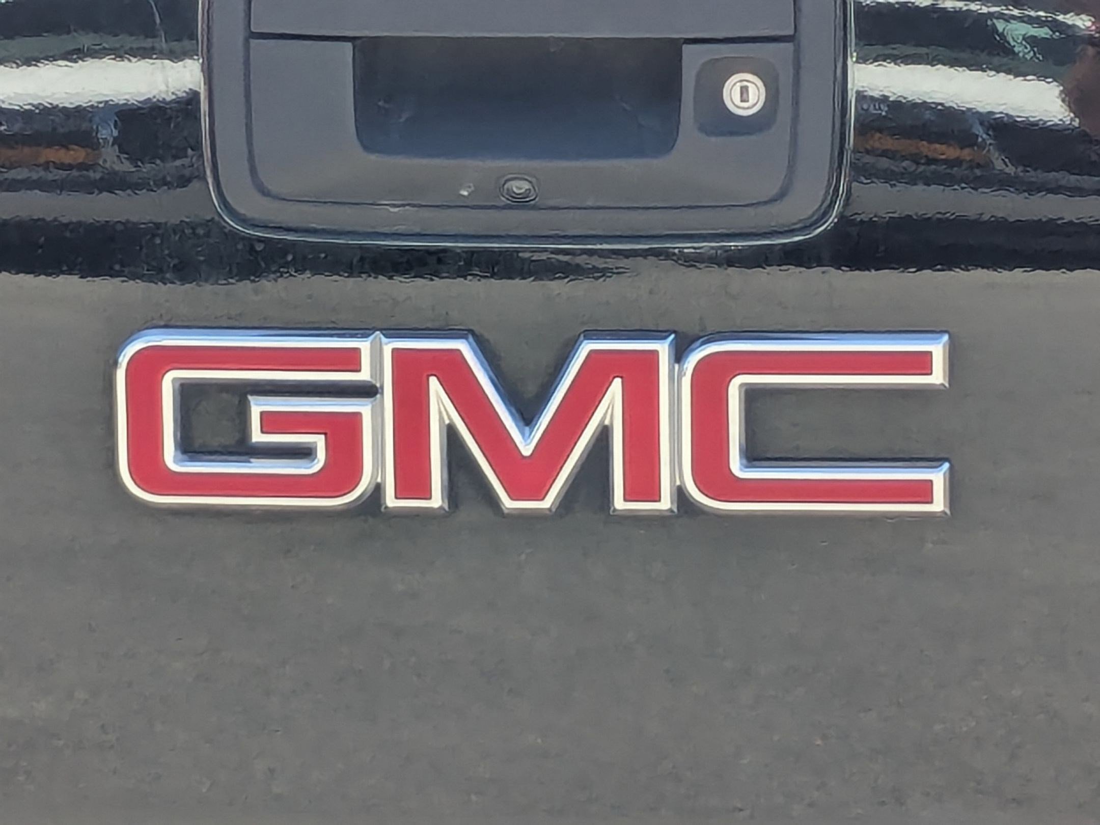 Used 2015 GMC Canyon SLE w/ All-Terrain Package AWD/4WD image 13