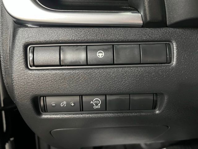 Used 2023 Nissan Rogue SV AWD/4WD image 14