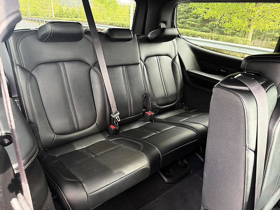 Used 2023 Jeep Grand Wagoneer 4WD w/ Flexible Seating Group image 23