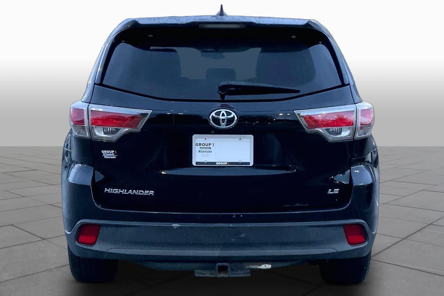 Used 2014 Toyota Highlander Plus FWD image 5
