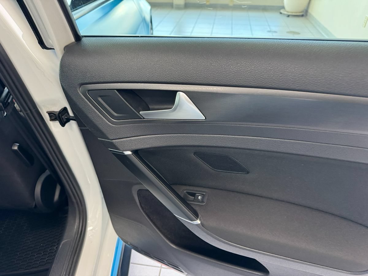 Used 2018 Volkswagen GTI S FWD image 48