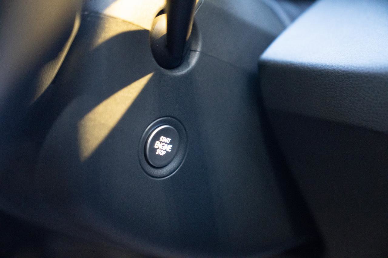 Used 2022 Volkswagen ID.4 Pro RWD image 35