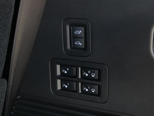 Certified 2025 Nissan Armada Platinum Reserve AWD/4WD image 13