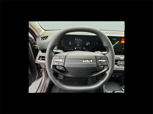 New 2025 Kia K4 LXS image 18