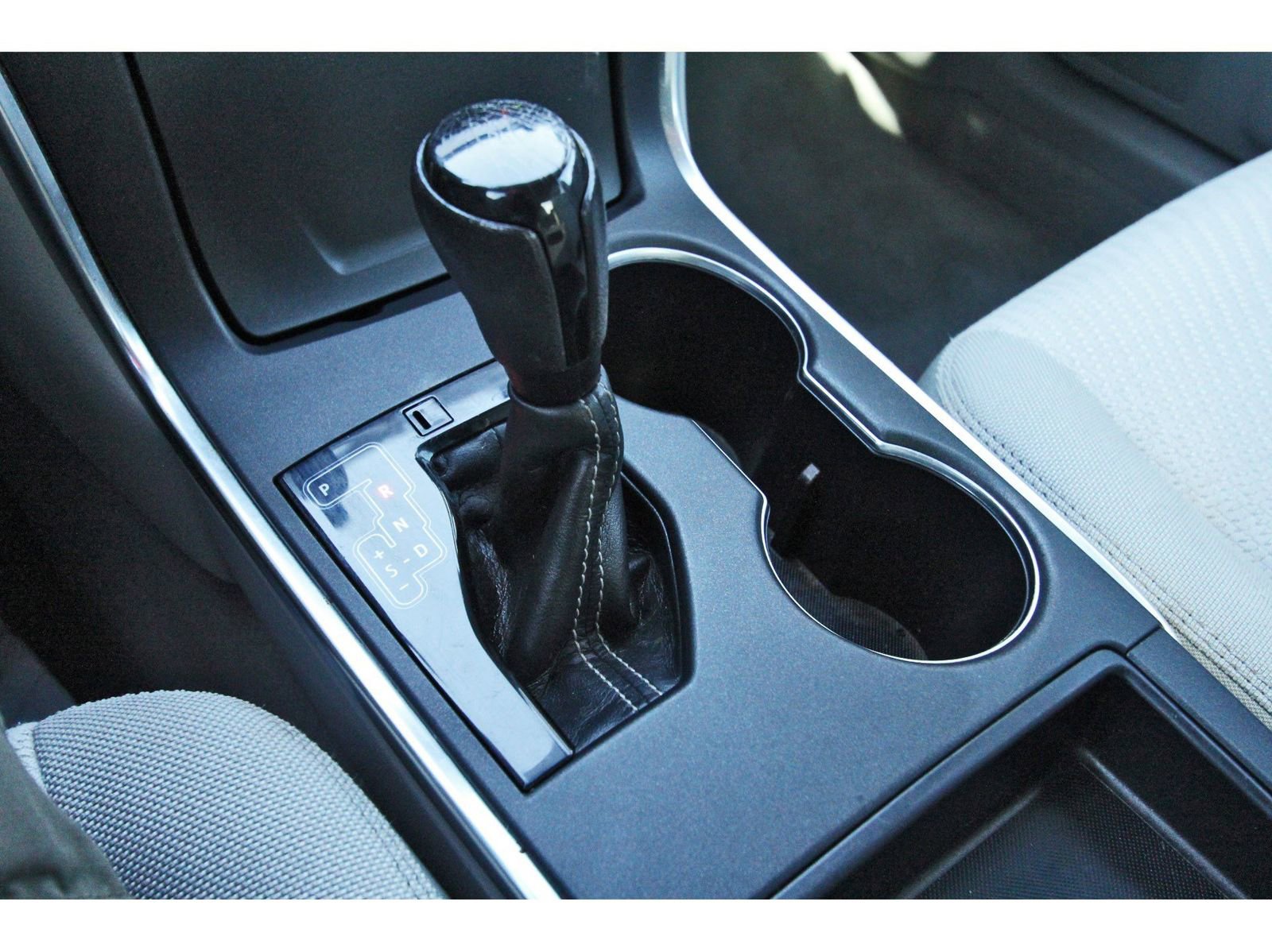 Used 2016 Toyota Camry LE image 30