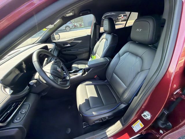 Used 2024 Buick Envista Sport Touring w/ Convenience II Package FWD image 11