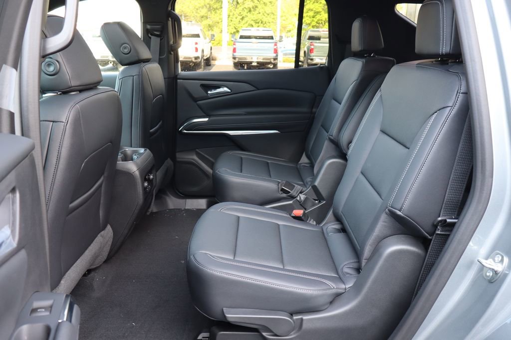 New 2026 Chevrolet Traverse LT w/ Sun and Wheel Package AWD/4WD image 23