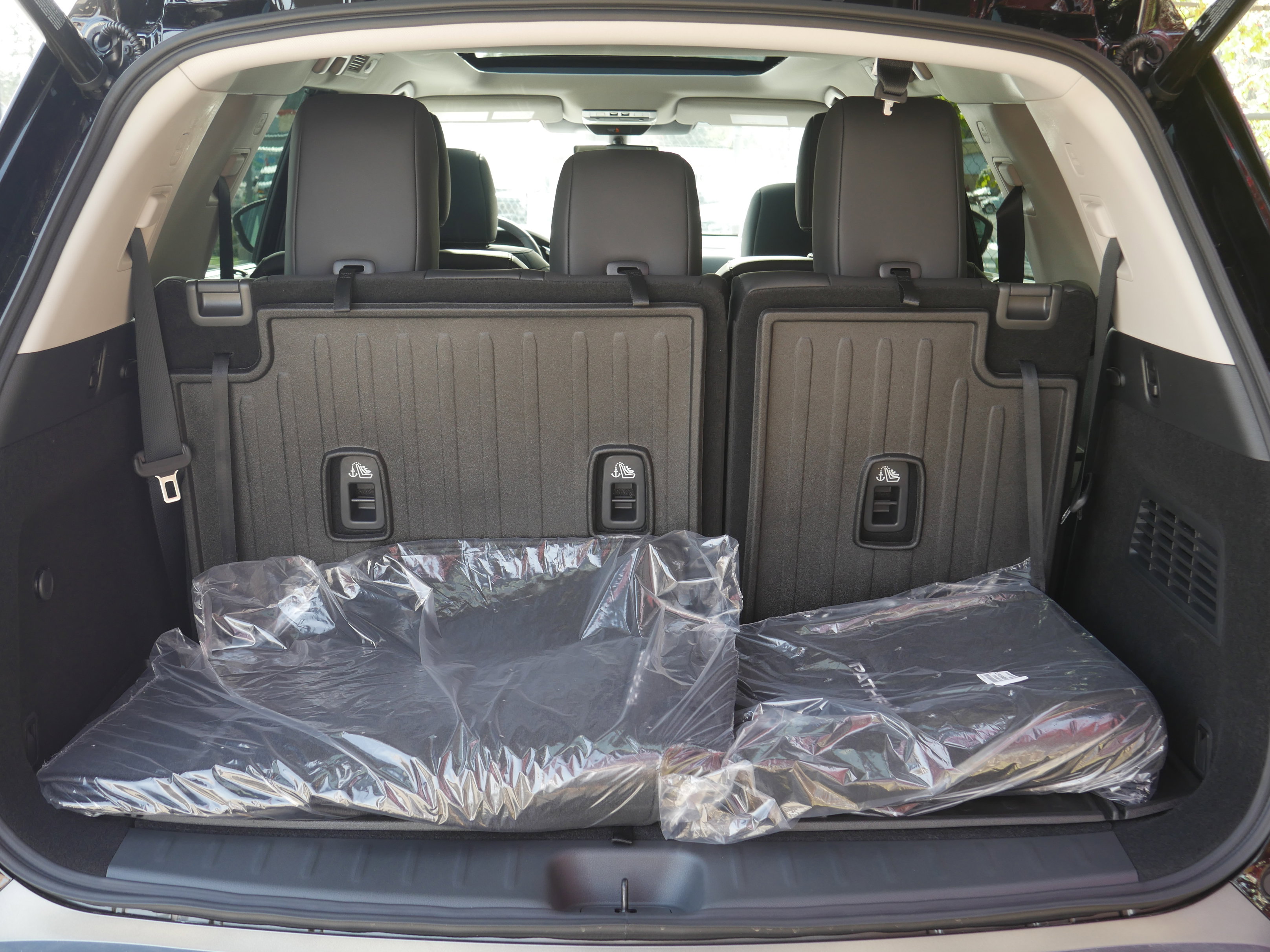 New 2026 Nissan Pathfinder Platinum AWD/4WD image 24