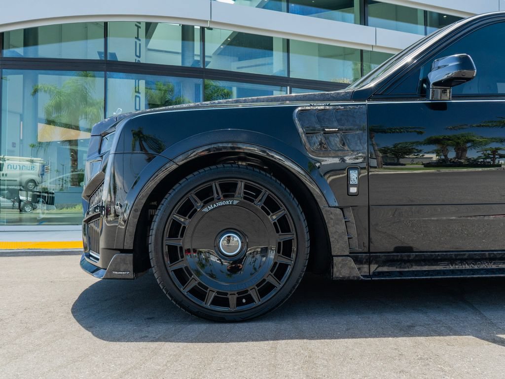 Used 2026 Rolls-Royce Cullinan AWD/4WD image 12