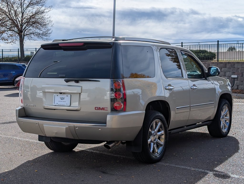 Used 2014 GMC Yukon Denali AWD/4WD image 6