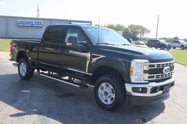New 2026 Ford F250 XLT w/ FX4 Off-Road Package image 22