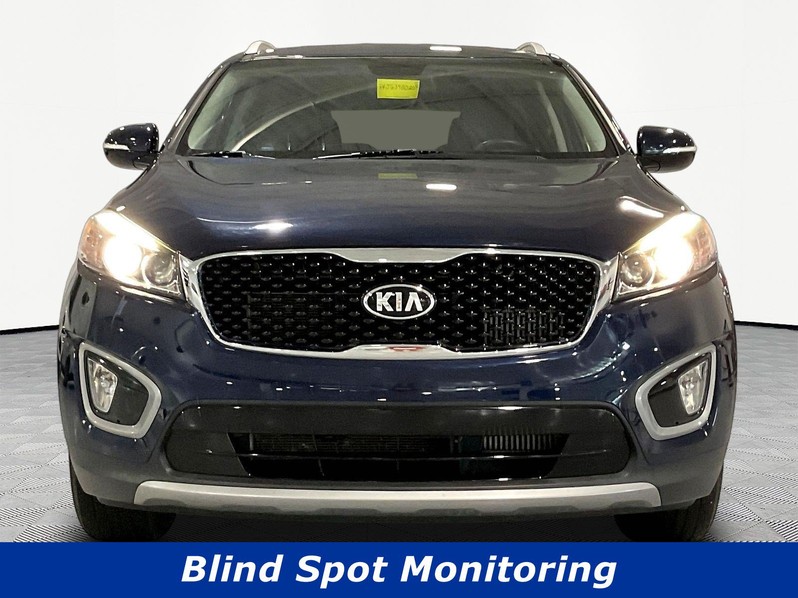 Used 2018 Kia Sorento EX FWD image 2