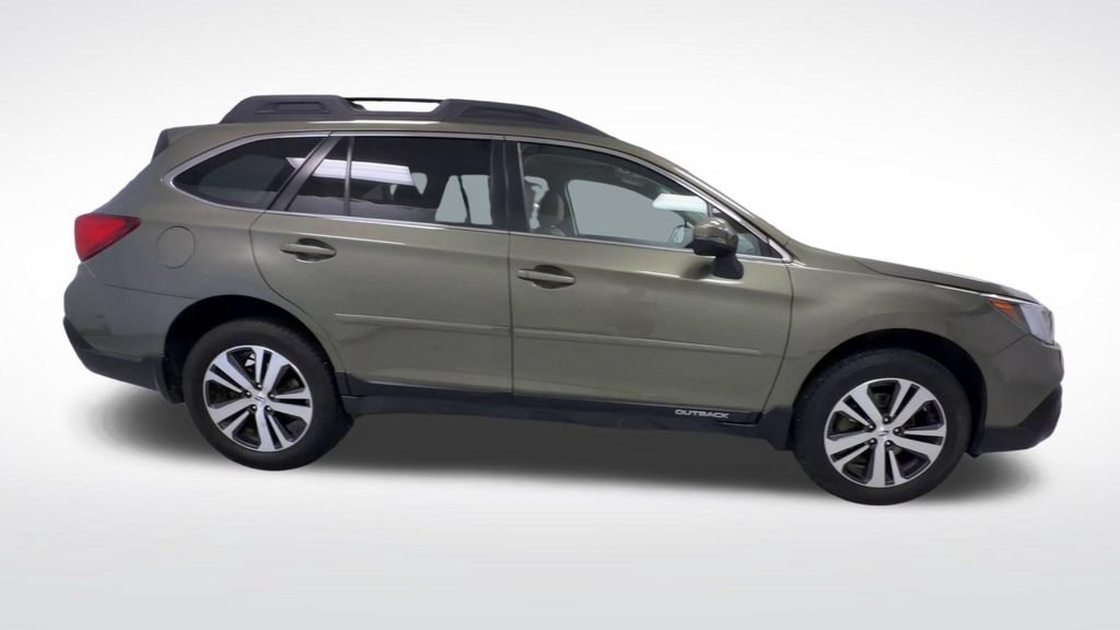 Used 2019 Subaru Outback 2.5i Limited AWD/4WD image 9