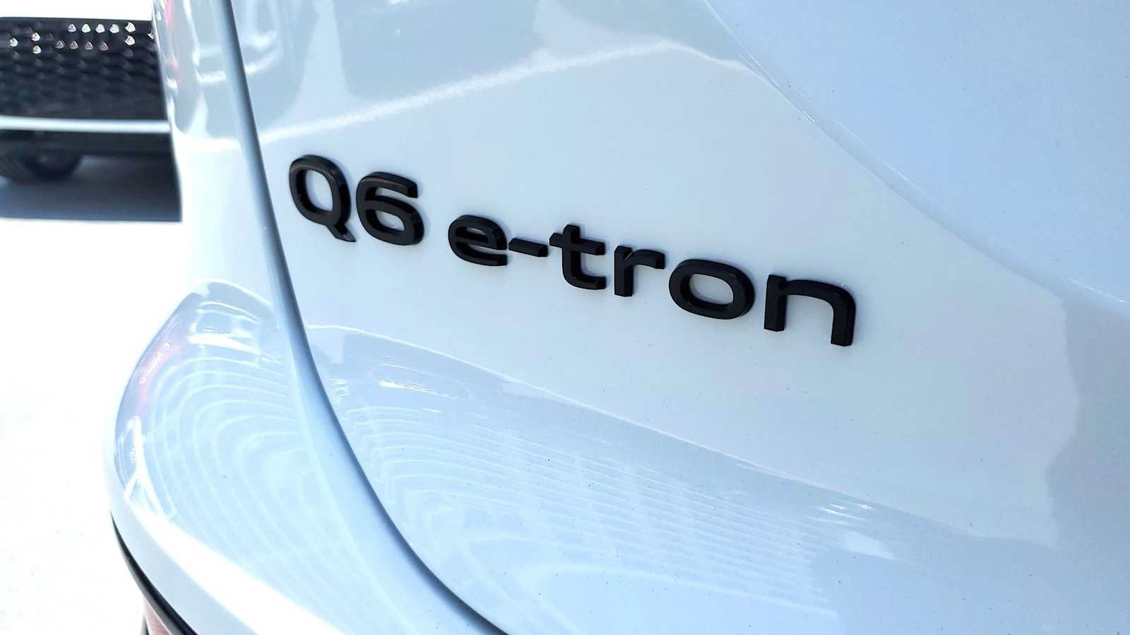 New 2027 Audi Q6 e-tron Premium Plus AWD/4WD image 12