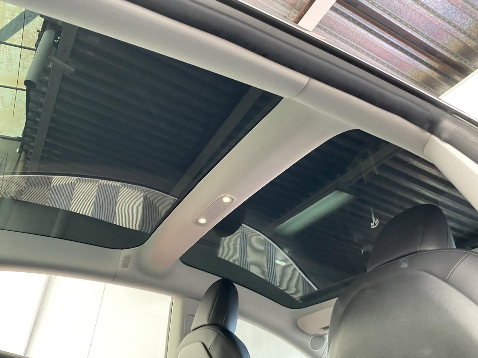 Used 2018 Tesla Model 3 Performance image 15