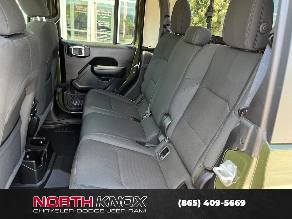 Used 2021 Jeep Gladiator Sport AWD/4WD image 16