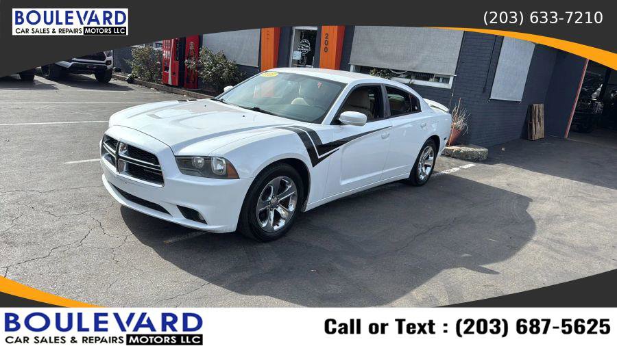 Used 2013 Dodge Charger SE w/ Sport Appearance Group image 3