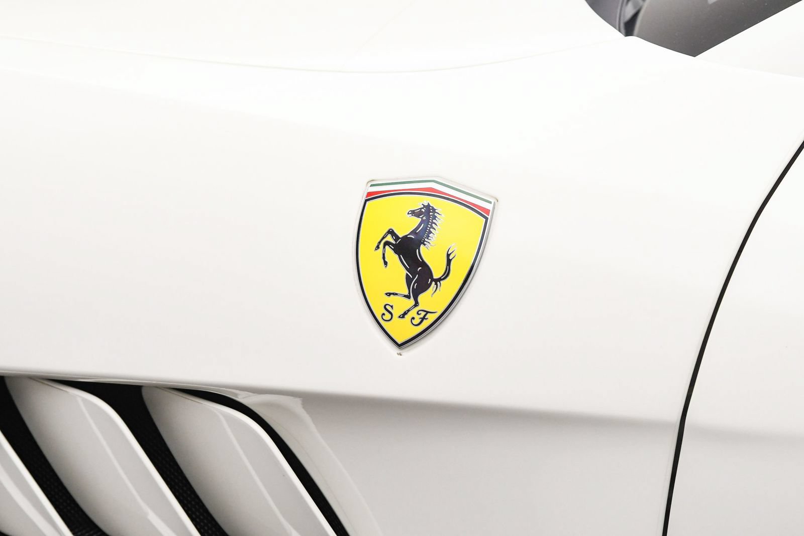 Used 2018 Ferrari GTC4Lusso T RWD image 37