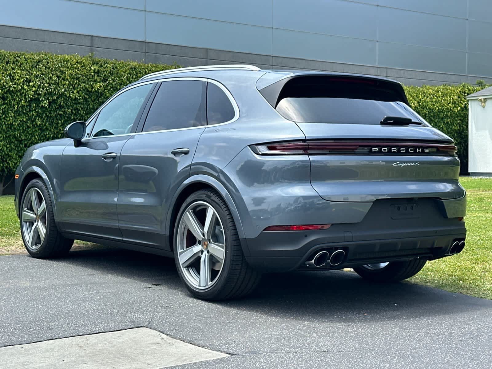 New 2026 Porsche Cayenne S AWD/4WD image 3