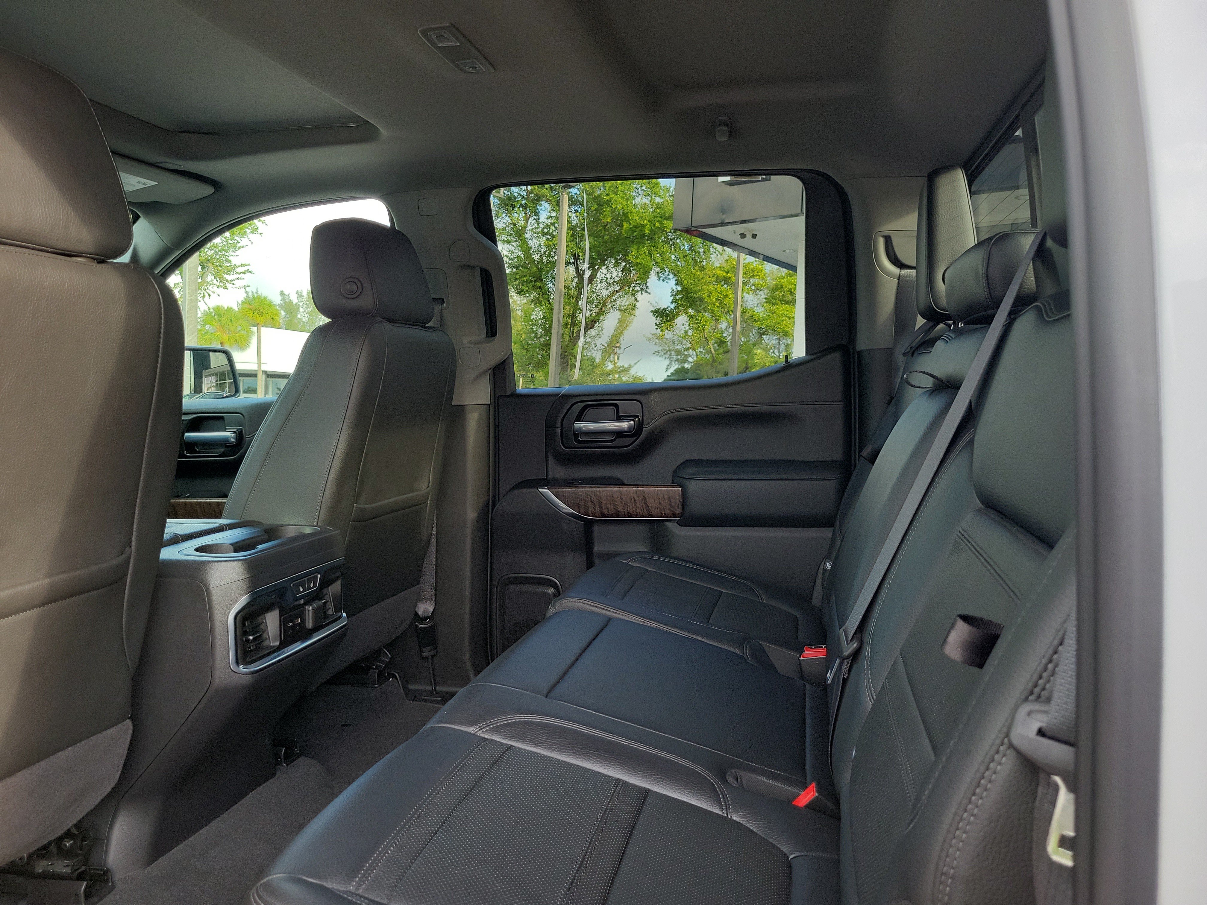 Used 2021 GMC Sierra 1500 Denali w/ Denali Ultimate Package AWD/4WD image 14