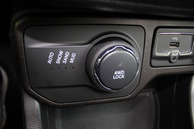 Used 2019 Jeep Renegade Limited w/ UConnect 8.4 Nav Group image 25