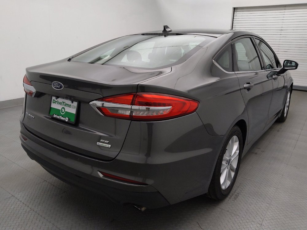Used 2019 Ford Fusion SE FWD image 9