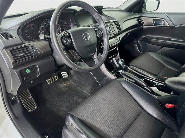 Used 2016 Honda Accord Sport image 16
