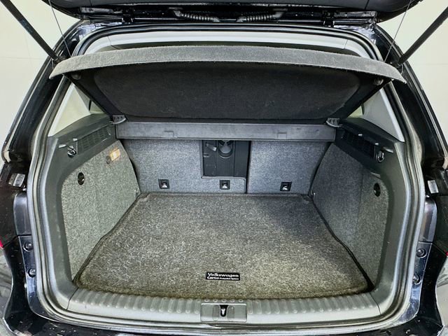 Used 2017 Volkswagen Tiguan Limited w/ Premium Package image 23