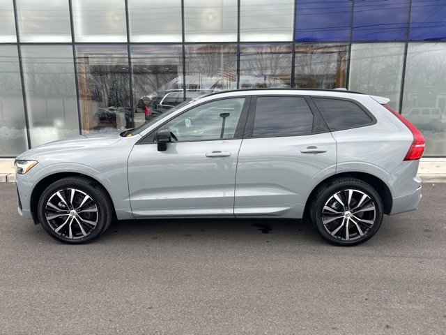 Certified 2025 Volvo XC60 B5 Plus image 2