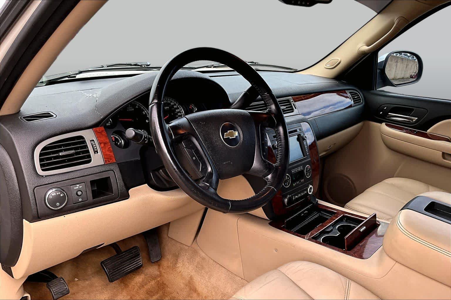 Used 2008 Chevrolet Avalanche LTZ w/ LTZ Preferred Equipment Group RWD image 18