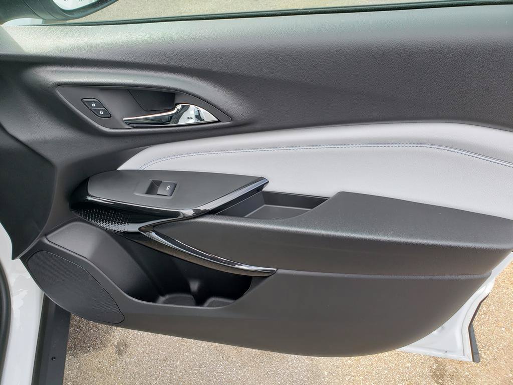 New 2026 Chevrolet Trax LT w/ Sunroof Package FWD image 23