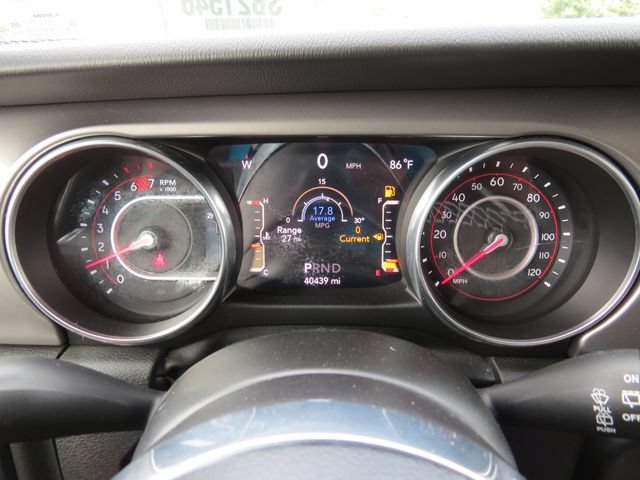 Used 2022 Jeep Wrangler Rubicon w/ LED Lighting Group AWD/4WD image 17