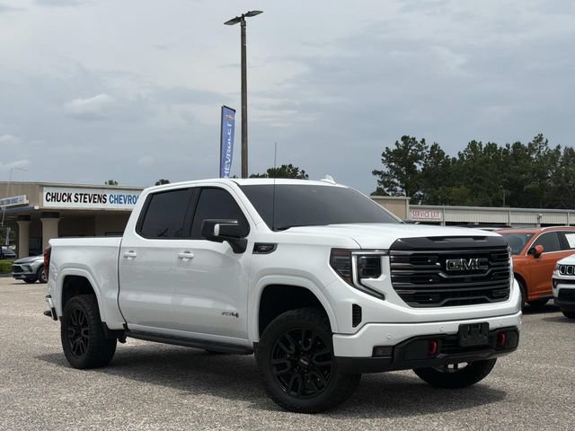 Used 2025 GMC Sierra 1500 AT4 w/ AT4 Premium Package AWD/4WD image 2